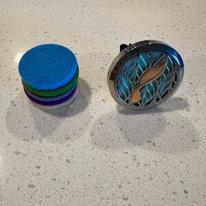 Young Living Car Vent Diffuser with Extra Felt Pads